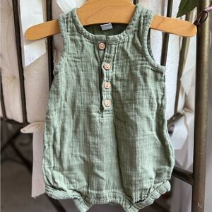 Green Sleeveless Muslin Baby Romper size 3-6mo